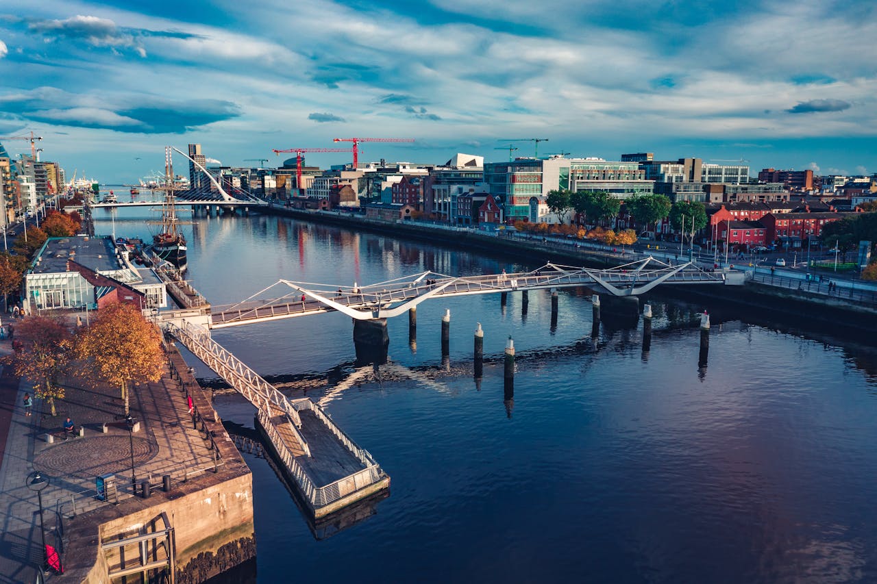 Ha'penny Bridge, Dublin
